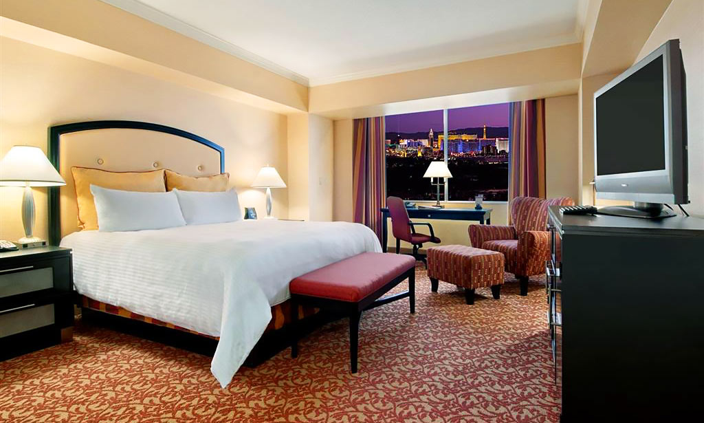 Westgate_Las_Vegas_Resort_and_Casino_Premium_Room_02