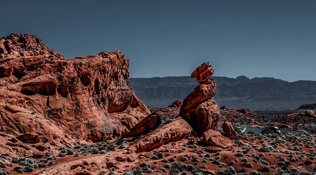 Valley Of Fire Las Vegas is a popular destination but Las Vegas Weather can make it unbearable