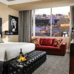 Westgate_Las_Vegas_Resort_and_Casino_Guestroom_04