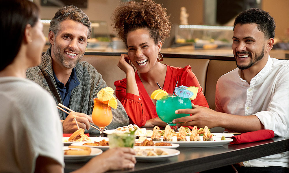 LV_Benihana_People_Drinks_Food